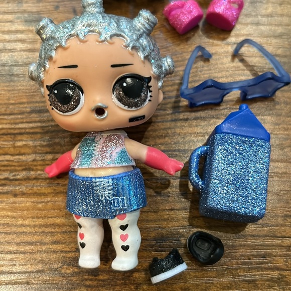 Lol Surprise set bundle of 6 dolls with clothes, cups and accessories doll lot - Picture 7 of 16